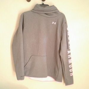 Under Amor hoodie
